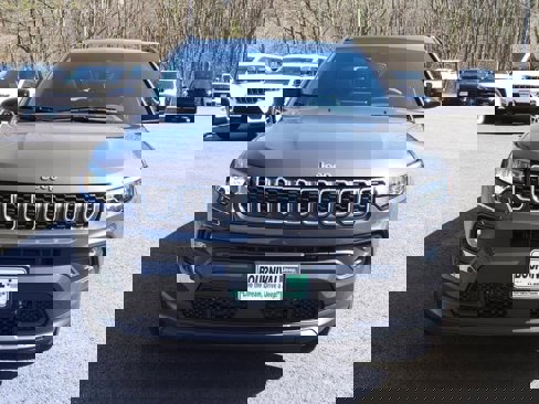 New 2024 Jeep Compass Latitude w/ Sun and Sound Group image 16