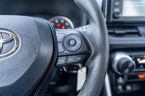Used 2019 Toyota RAV4 LE image 22