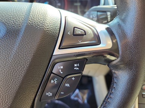 Used 2019 Ford Edge Titanium image 20