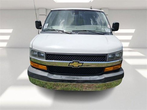 Used 2019 Chevrolet Express 3500 LT w/ LT Preferred Equipment Group image 2