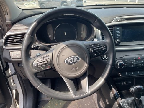 Used 2017 Kia Sorento EX w/ EX Advanced Touring Package image 8