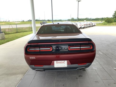 Used 2019 Dodge Challenger SXT w/ Blacktop Package image 9