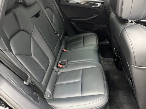 Certified 2024 Porsche Macan image 35