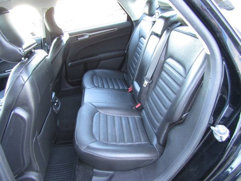 Used 2016 Ford Fusion SE w/ Equipment Group 202A image 13
