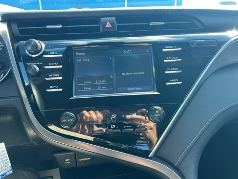Used 2018 Toyota Camry SE image 33