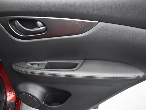 Used 2019 Nissan Rogue Sport S image 27