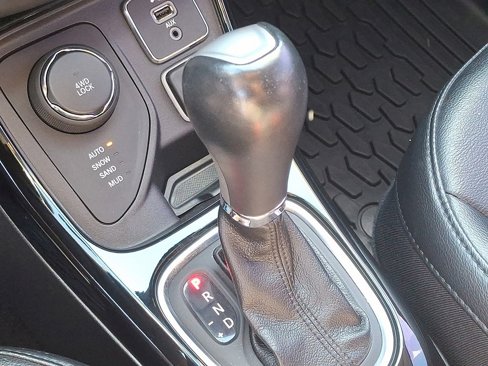 Used 2019 Jeep Compass Altitude image 15