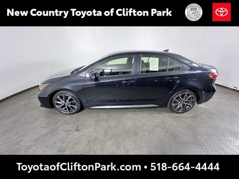 Used 2022 Toyota Corolla SE image 6