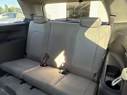 Used 2012 GMC Acadia SL w/ Preferred Package image 23