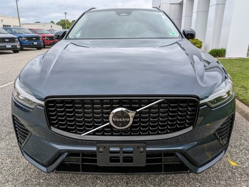 Certified 2023 Volvo XC60 B5 Plus w/ Climate Package image 9