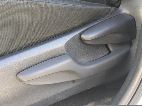 Used 2018 Toyota RAV4 LE image 20