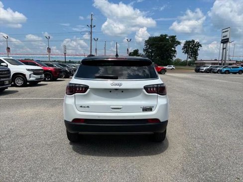 Certified 2024 Jeep Compass Limited image 4