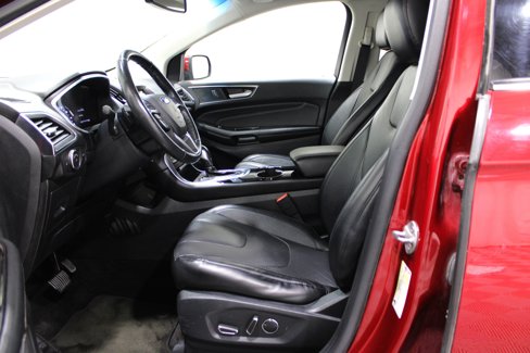Used 2016 Ford Edge Titanium w/ Equipment Group 301A image 3