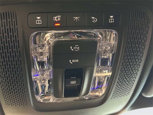 Used 2022 Mercedes-Benz GLB 250 4MATIC image 31