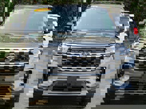 New 2025 Ford Explorer Active image 7