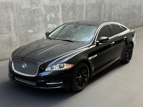 Used 2011 Jaguar XJ image 2