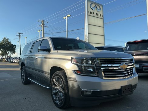 Used 2017 Chevrolet Suburban Premier image 4
