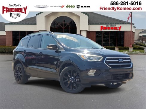 Used 2017 Ford Escape Titanium image 1