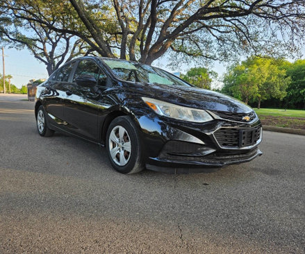 Used 2017 Chevrolet Cruze LS image 2