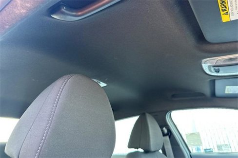 Used 2025 Hyundai Elantra Sport image 17
