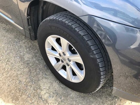 Used 2011 Toyota Highlander 2WD image 5