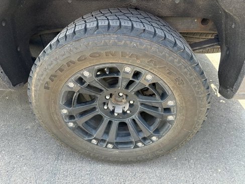 Used 2020 Chevrolet Silverado 1500 LT w/ Convenience Package image 8