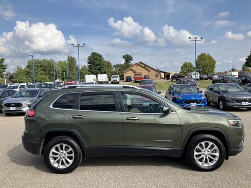Used 2019 Jeep Cherokee Latitude w/ Cold Weather Group image 5