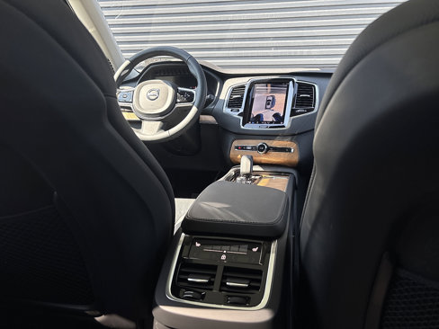 Used 2024 Volvo XC90 T8 Plus w/ Protection Package Premier image 19