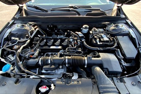 Used 2018 Honda Accord Sport image 11