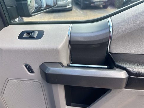 Used 2017 Ford F150 XLT w/ Equipment Group 301A Mid image 18