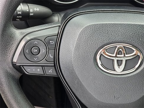 Used 2021 Toyota RAV4 XLE image 15