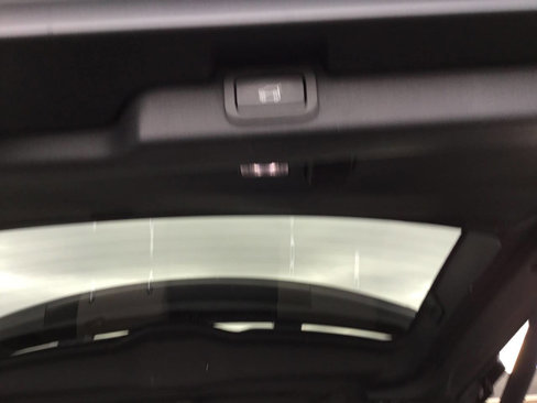 Used 2017 Land Rover Discovery HSE image 21