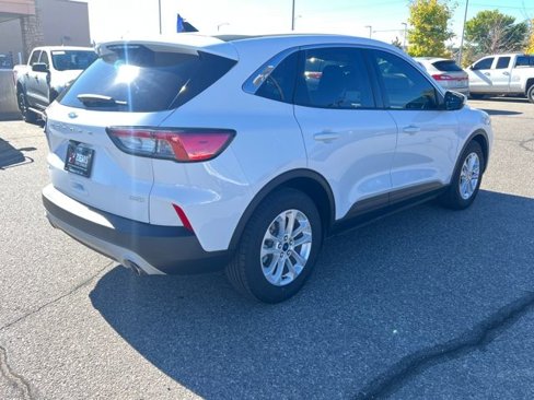 Certified 2020 Ford Escape SE image 5