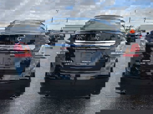 Used 2015 Nissan Altima 2.5 S w/ Power Driver Seat Package image 5