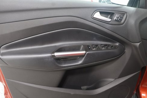 Used 2019 Ford Escape Titanium image 21