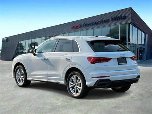Certified 2025 Audi Q3 2.0T Premium Plus w/ Premium Plus Package image 4