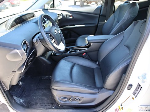Used 2017 Toyota Prius Four image 17
