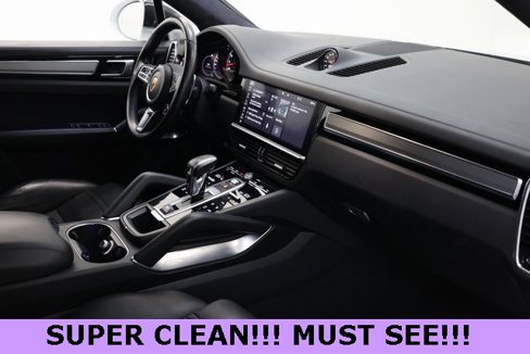 Used 2020 Porsche Cayenne Turbo image 17