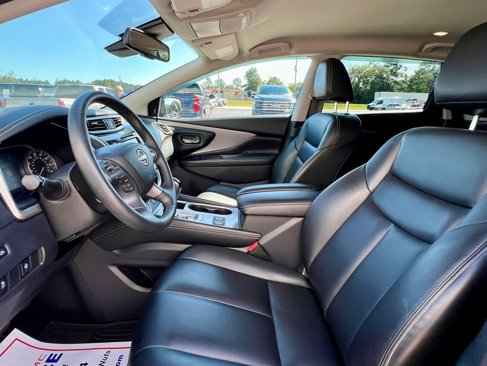 Used 2023 Nissan Murano SV image 19