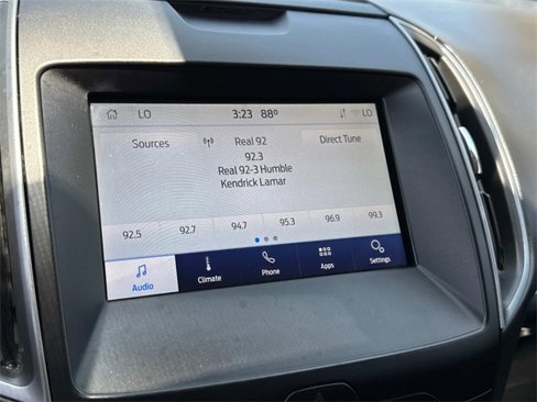 Certified 2020 Ford Edge SE image 27