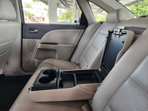 Used 2008 Ford Taurus SEL image 34
