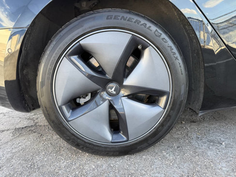 Used 2019 Tesla Model 3 Standard Range Plus image 29