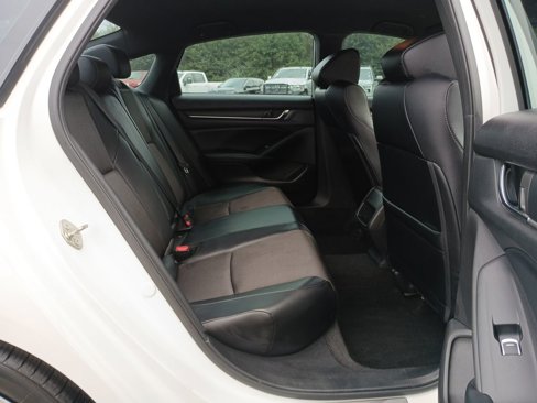 Used 2018 Honda Accord Sport image 28