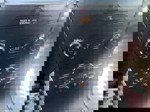 Used 2020 Ford Edge SEL image 33