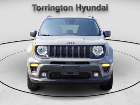 Used 2021 Jeep Renegade Latitude image 2