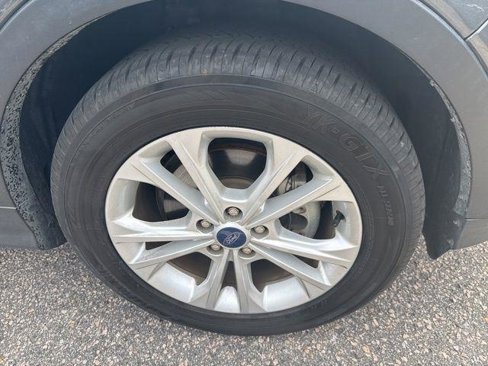 Used 2018 Ford Escape SE w/ SE Sync 3 Package image 19