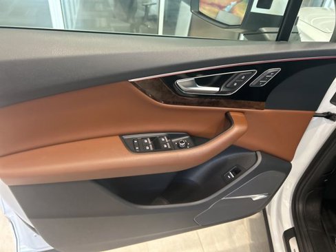 Used 2019 Audi Q7 3.0T Prestige w/ Prestige Package image 15