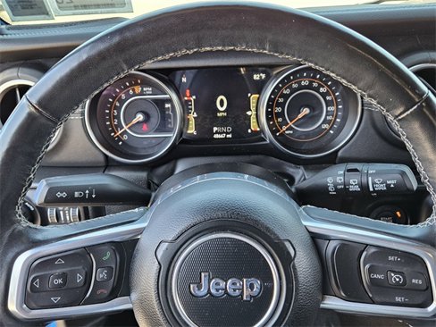 Used 2022 Jeep Wrangler Unlimited Sahara w/ Cold Weather Group image 28