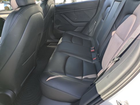 Used 2023 Tesla Model 3 Standard Range image 23