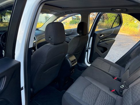 Used 2018 Chevrolet Equinox LT w/ Sun & Infotainment Package image 25